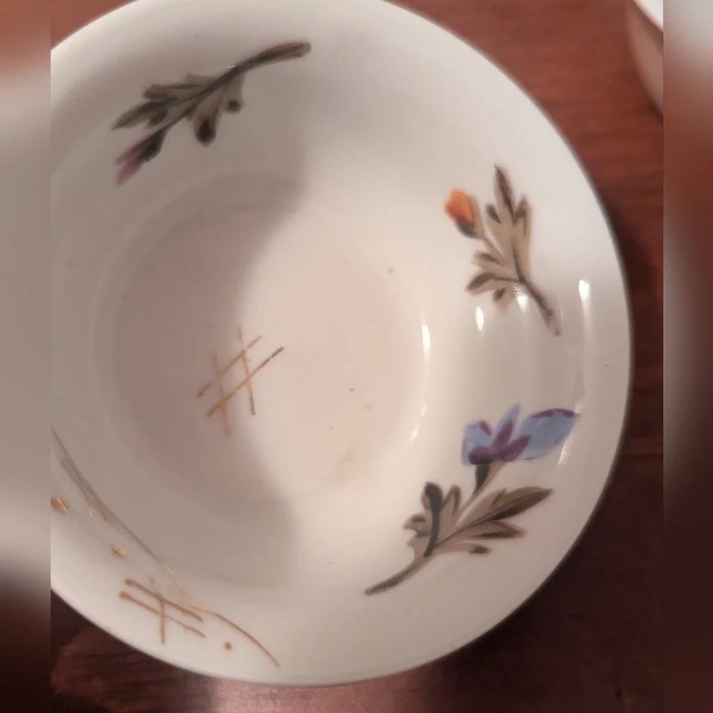 Vintage porcelain bowls pink floral hatch work